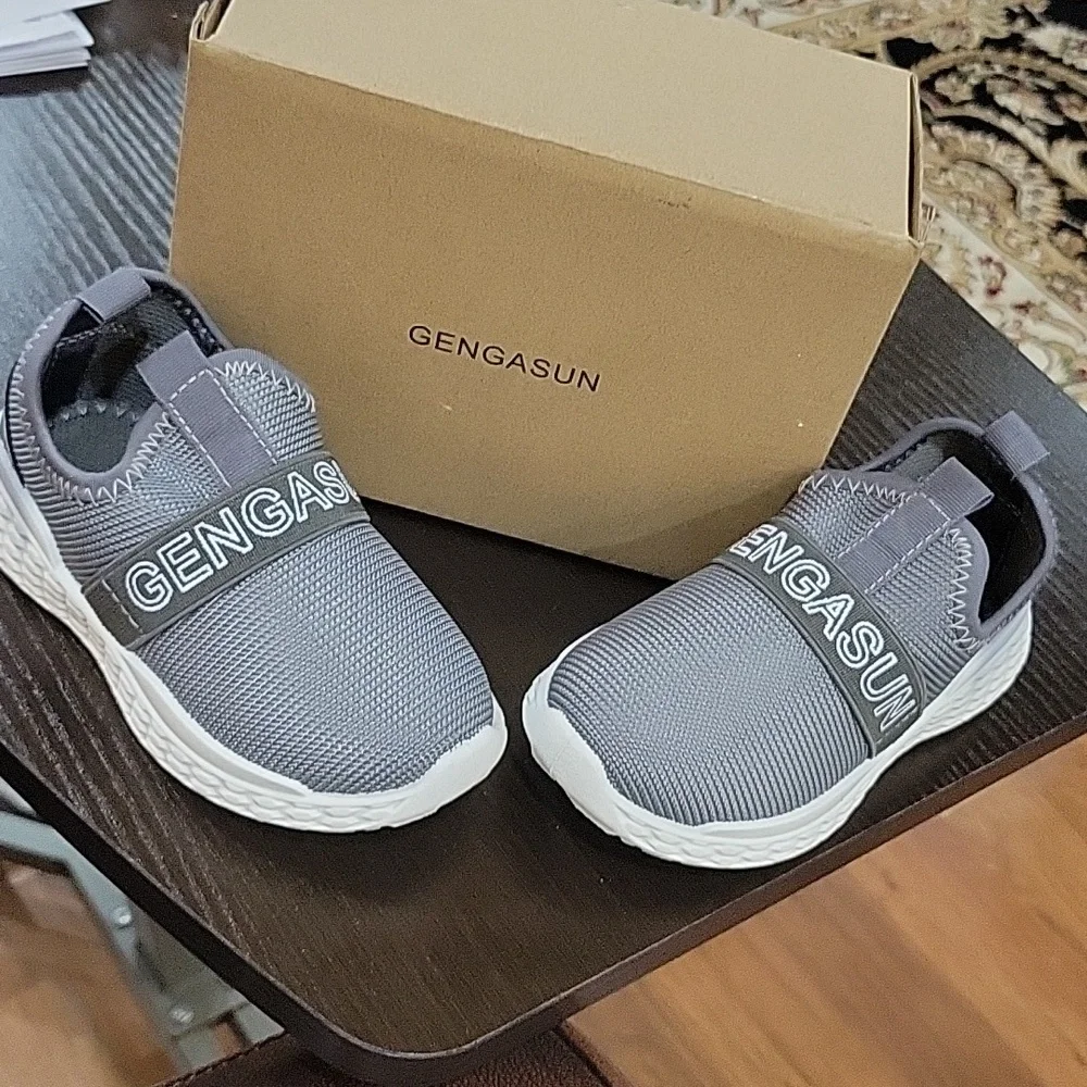 Gengasun gray toddler boys girls lightweight breathable mesh sport shoe…sz 8 NEW
